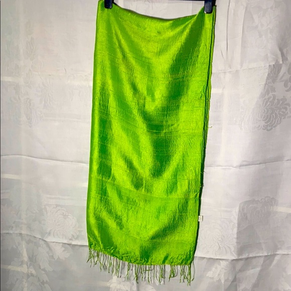 Light Green Shiny Silk Shawl - Picture 2 of 5